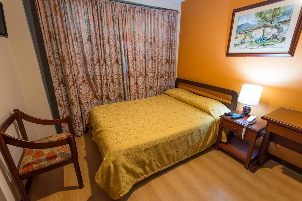 Hotel Frances La Maison باستو المظهر الخارجي الصورة
