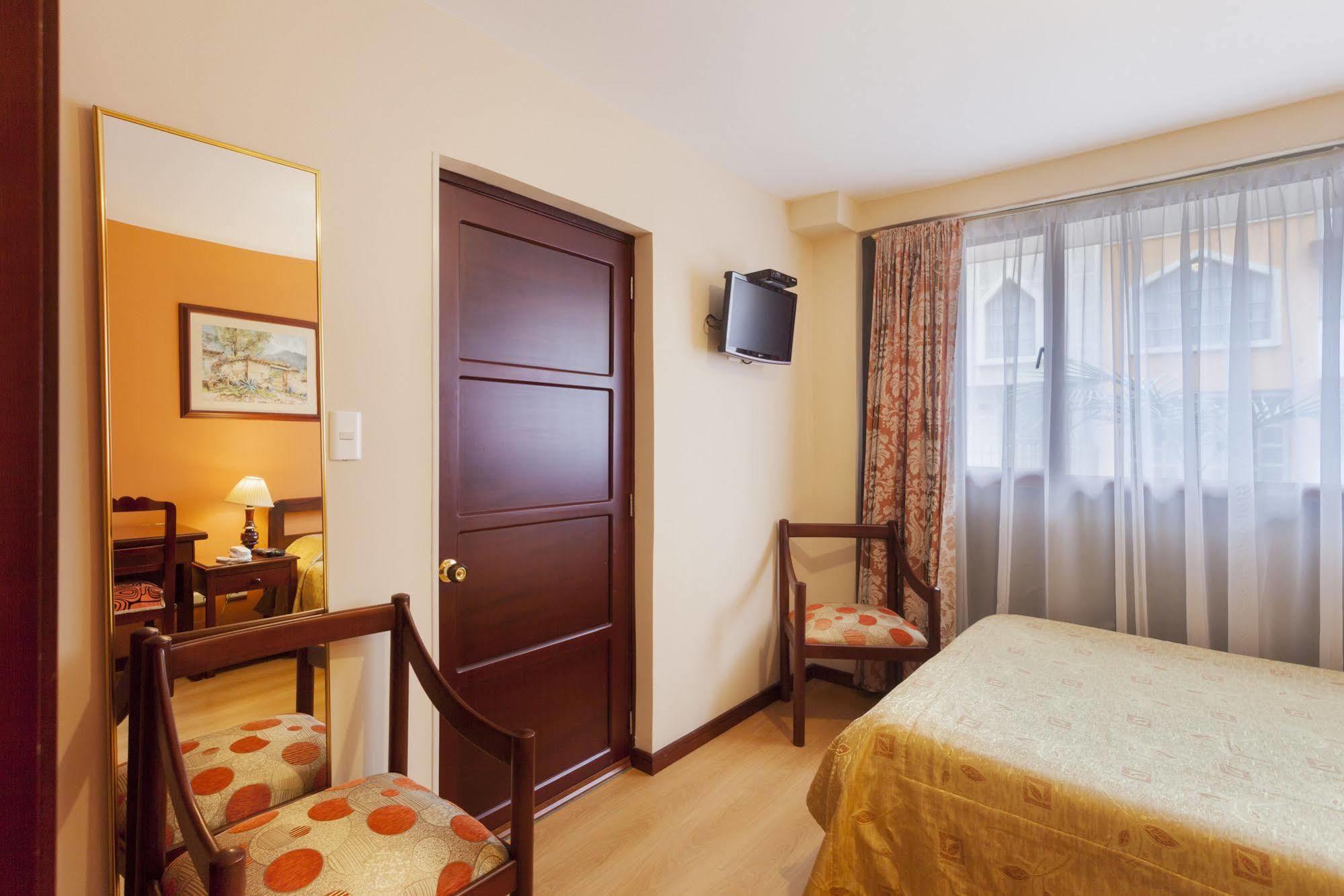 Hotel Frances La Maison باستو المظهر الخارجي الصورة