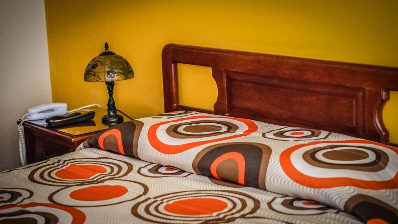 Hotel Frances La Maison باستو المظهر الخارجي الصورة